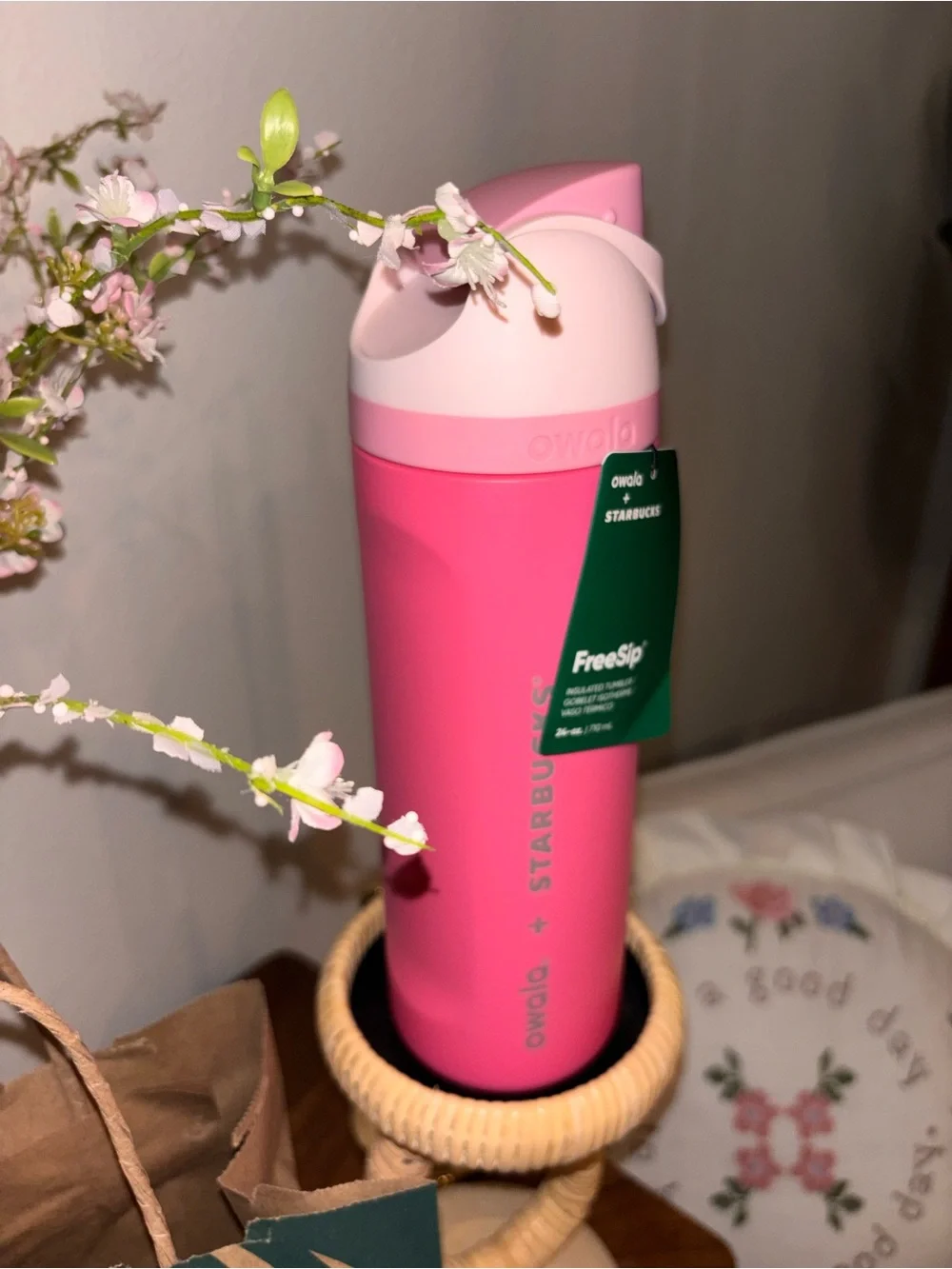 Starbucks × Owala Pink Drink FreeSip 24 oz | Limited Edition Collector’s Item 💗